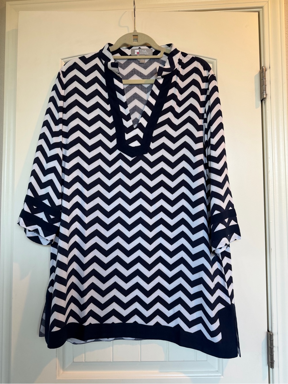 Lina Chevron V-Neck Tunic in Navy and White